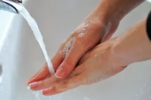 how to remove nicotine stains from fingers